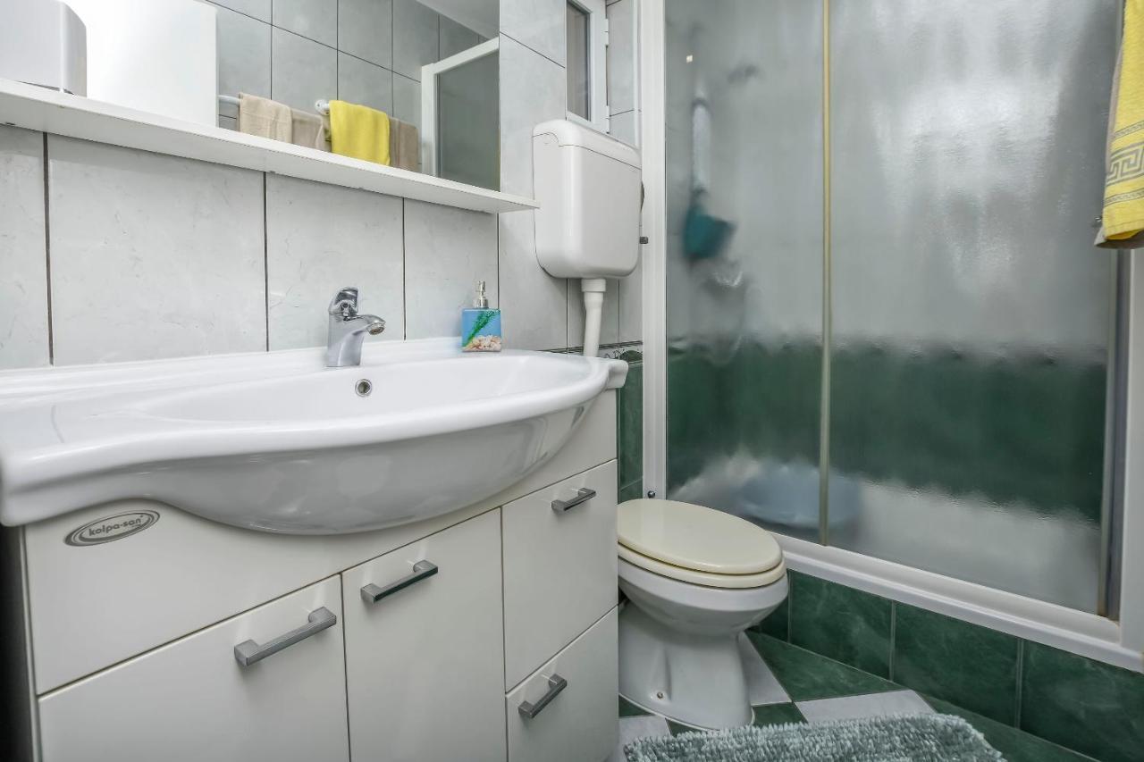 Apartment Iryna Rogoznica Kültér fotó